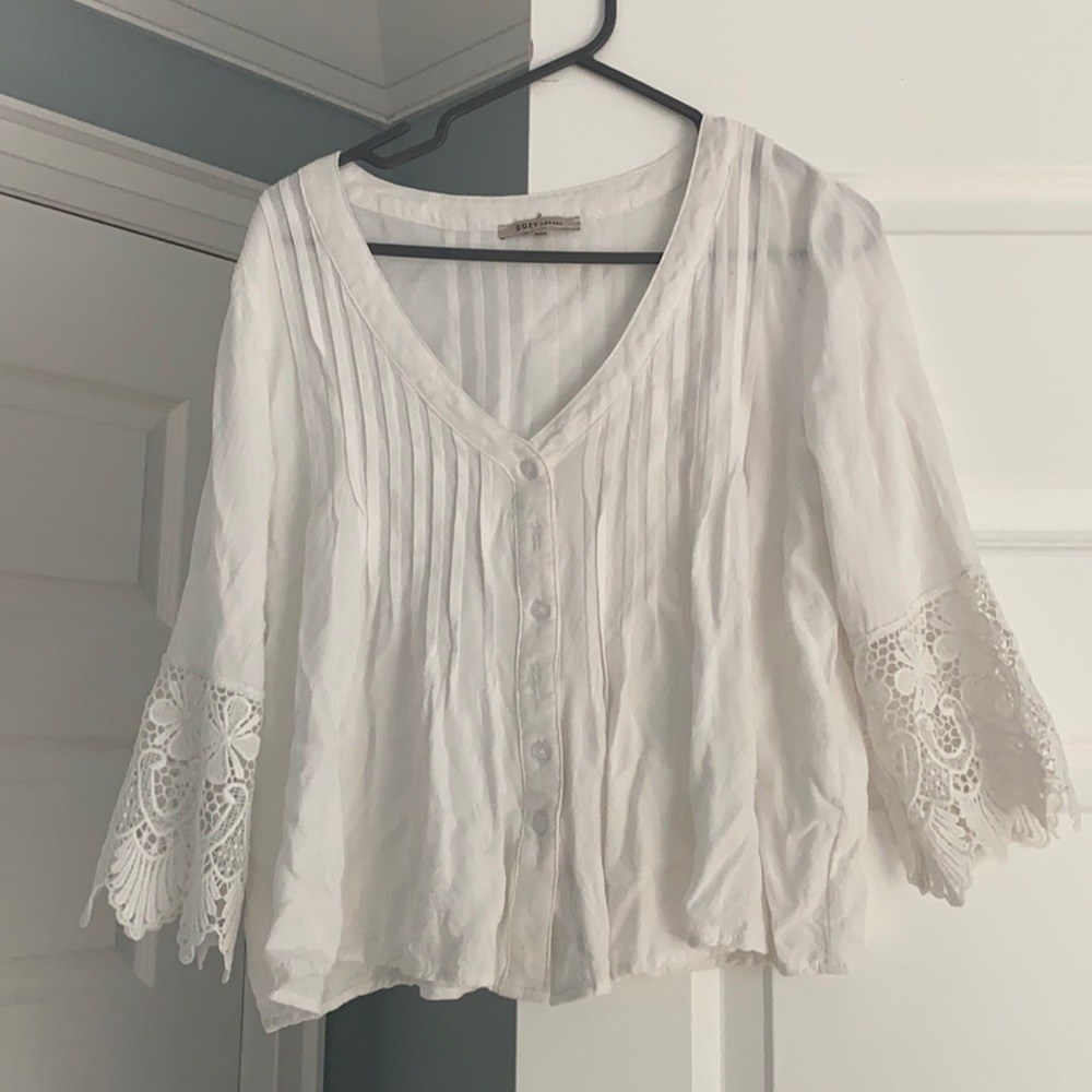 3/$10🌻 White blouse